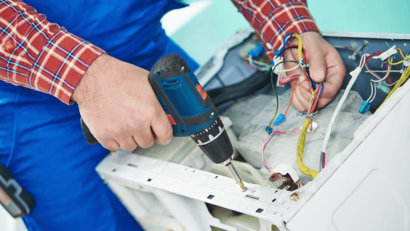 Kula Dominox Dominox çamaşır makinesi kart tamiri – Su almama arızası orijinal parça ile giderildi. - Teknik servis örneği